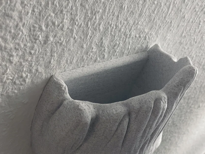 Chậu cây Baby Groot treo tường - Image 5