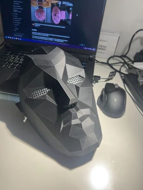 Mặt nạ Front Man (Squid Game) bản cải tiến có khe gắn dây đeo - Image 1