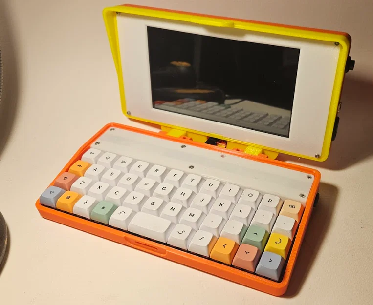 Portable Pi 80: Máy tính cầm tay Pi Zero với bàn phím cơ 40% và màn hình 7 inch - Image 3