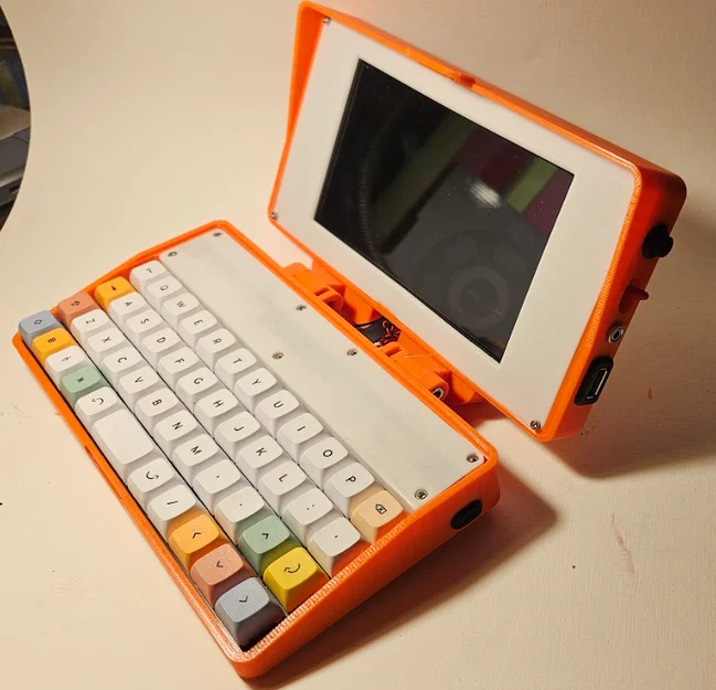 Portable Pi 80: Máy tính cầm tay Pi Zero với bàn phím cơ 40% và màn hình 7 inch - Image 12