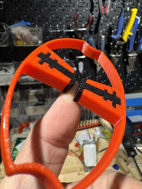 Playful Pleasure Pincher - Kẹp Đồ Chơi Tinh Nghịch - Image 1