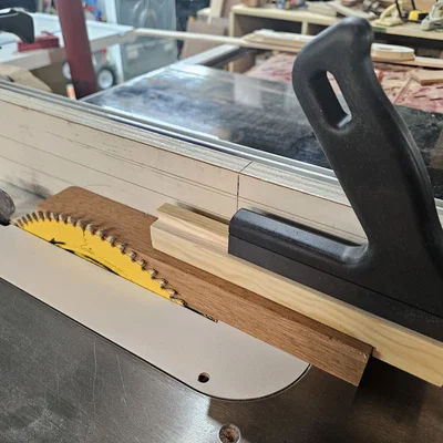 Tay cầm khớp đuôi én cho khối đẩy gỗ (Dovetail Push Block Handle)