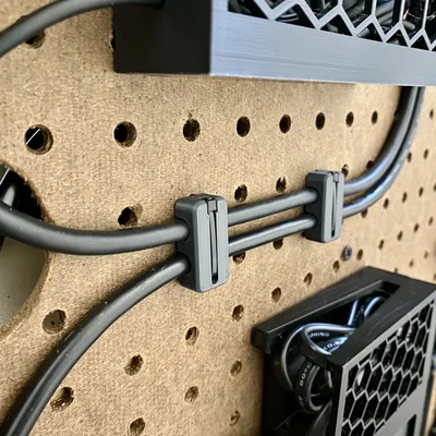 Bộ kẹp pegboard - Giải pháp đi dây gọn gàng