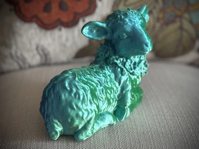 Mô hình chú cừu con đang nằm nghỉ - Image 3