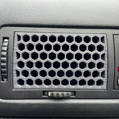 Mặt lưới thông gió tổ ong tùy chỉnh cho xe Octavia 1