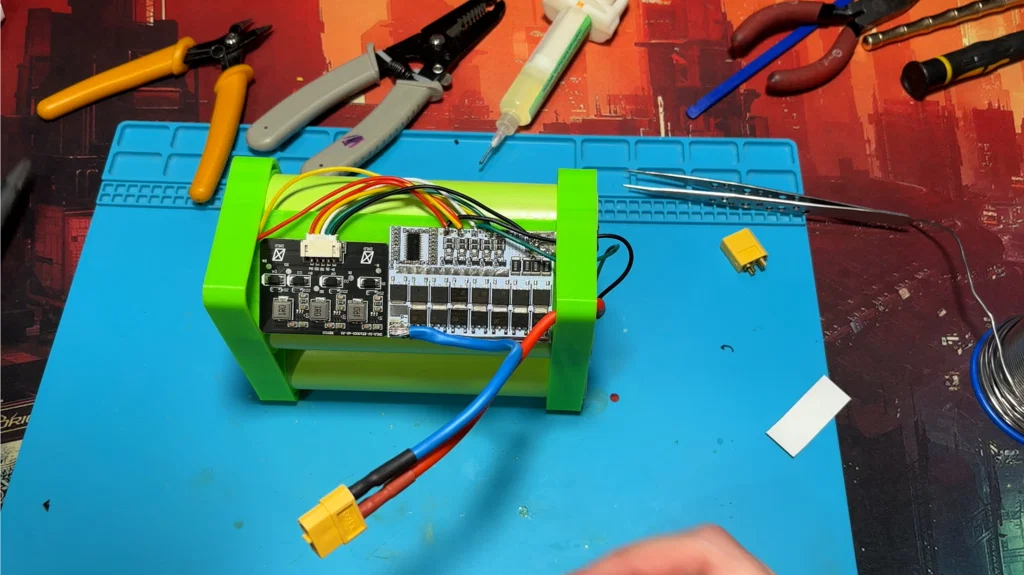 Vỏ đựng pin LiFePO4 thay thế bình ắc quy chì - Image 2