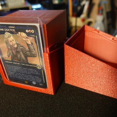Hộp đựng bài MTG 100+ Commander kèm khe cắm toploader phía trước