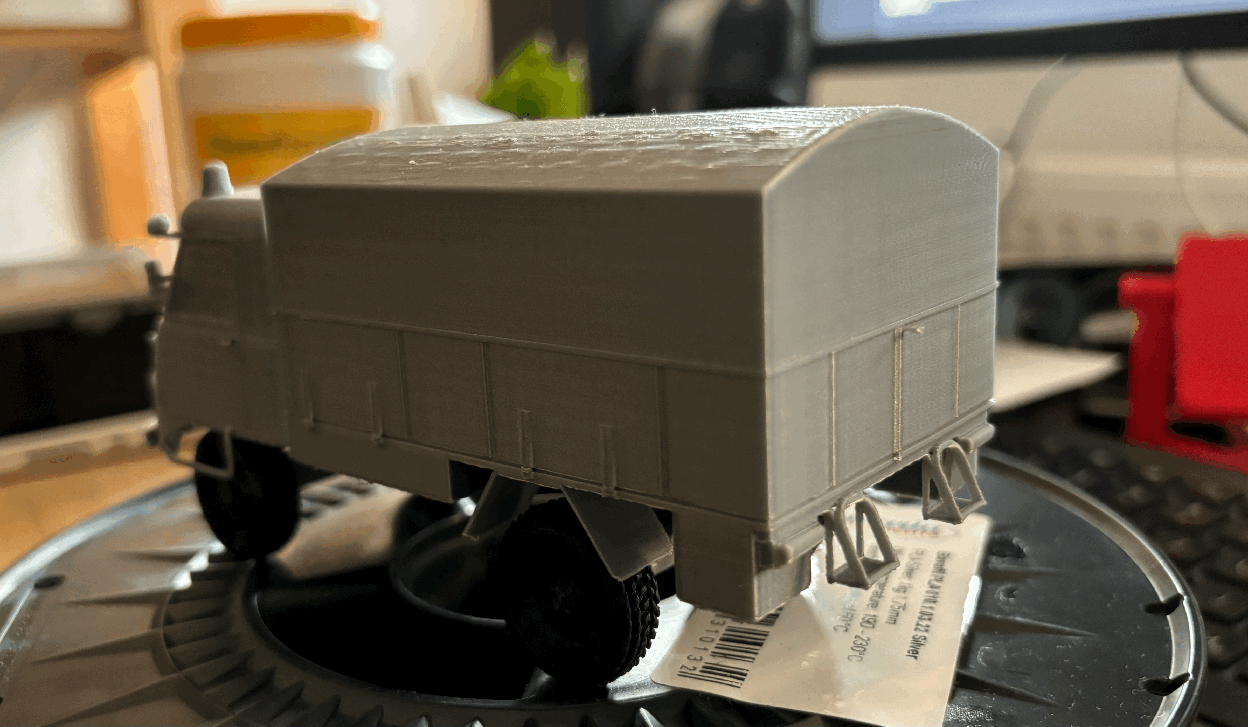 Mô hình xe cứu hỏa Robur LO 2002