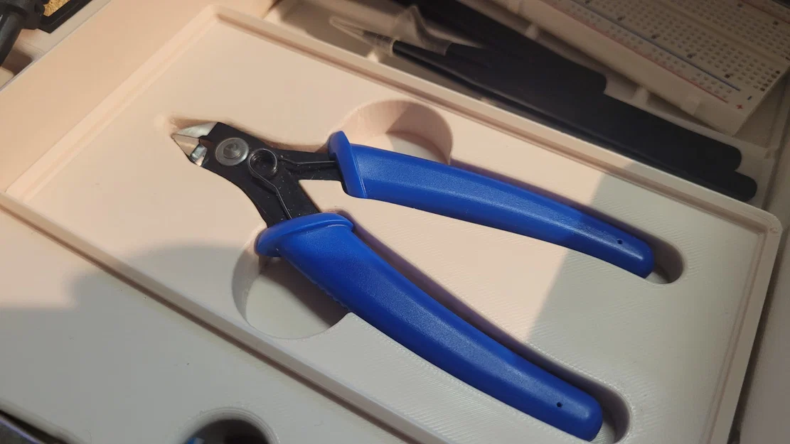 Khay đựng kìm cắt dây chuẩn Gridfinity - Gọn gàng, dễ in - Image 1