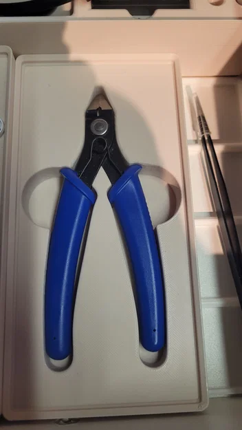 Khay đựng kìm cắt dây chuẩn Gridfinity - Gọn gàng, dễ in - Image 4