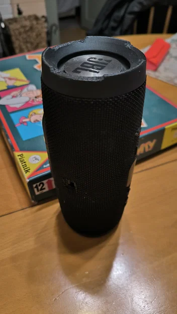 Vòng nhựa cho loa di động JBL hàng fake - Image 2