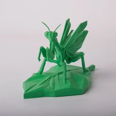 Tượng Bọ Ngựa Cầu Nguyện Low-Poly
