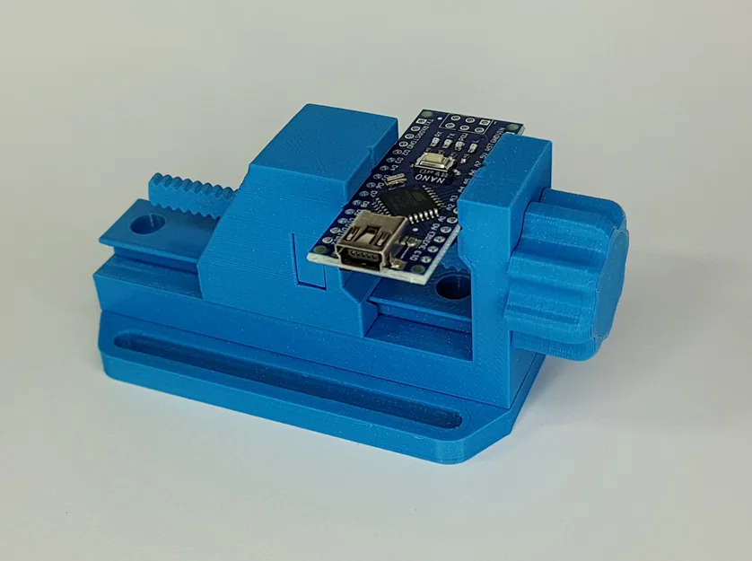 Miniature Vice 2.0: Ê-tô mini in 3D 100%, không cần dùng ốc kim loại - Image 1