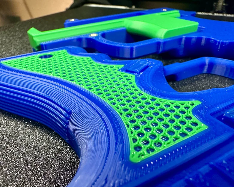 Vỏ bọc bật lửa hình súng với nhiều kích thước tùy chọn - Image 4