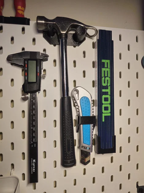 Giá treo dao rọc giấy IKEA Skadis - Tối ưu hóa không gian làm việc - Image 1