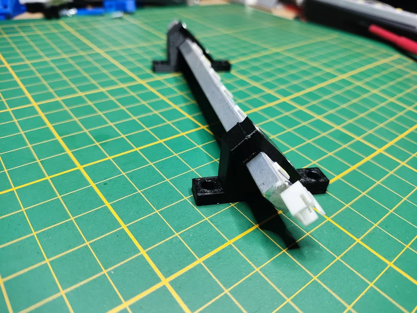 Giá đỡ đèn LED góc 45 độ - Image 2