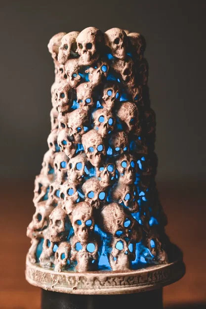 Cột trang trí hình đầu lâu (Skull Columns) - Phụ kiện Halloween độc lạ - Image 1