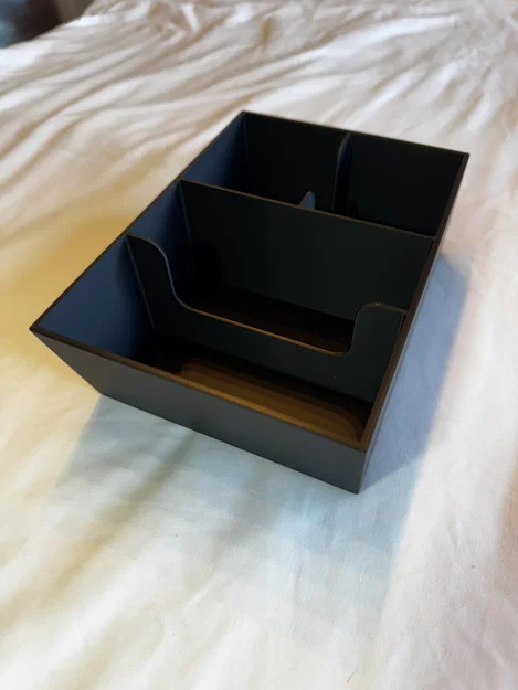 Khay Chia Ngăn Bệ Trung Tâm Cho Mustang Mach E - Image 1