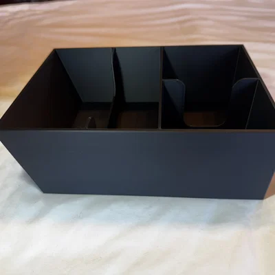 Khay Chia Ngăn Bệ Trung Tâm Cho Mustang Mach E