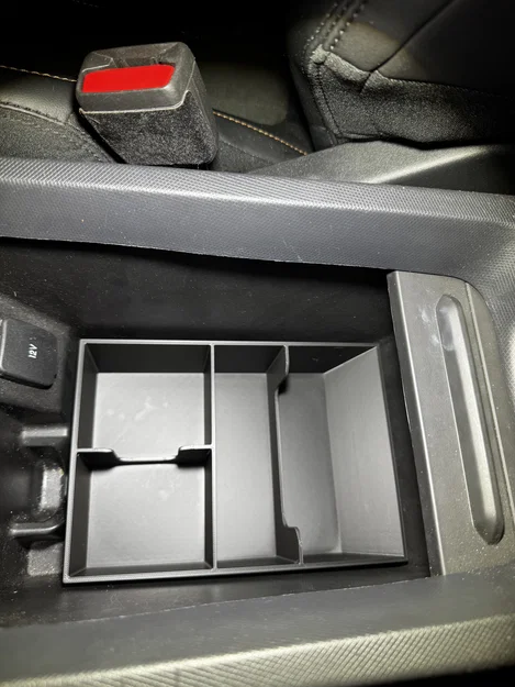 Khay Chia Ngăn Bệ Trung Tâm Cho Mustang Mach E - Image 4