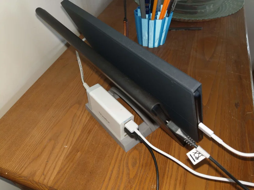 Đế Sạc Máy Tính Bảng (Tablet Charging Stand) - Image 3