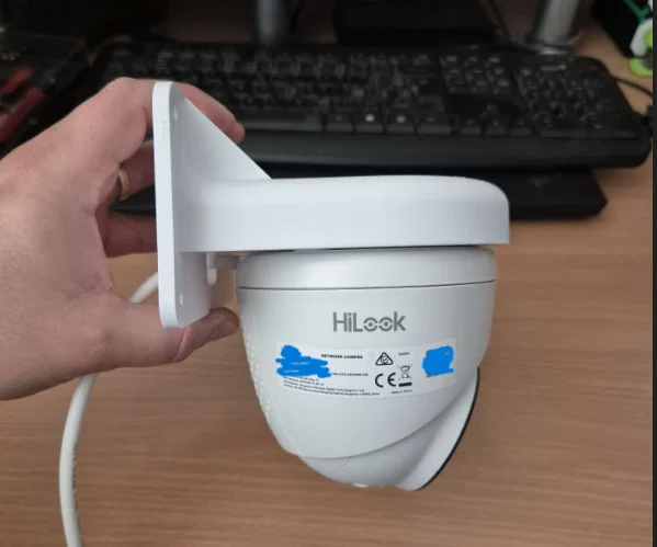 Giá treo tường 3D cho camera HiLook by Hikvision IPC-T240HA-LUF/SL - Image 5