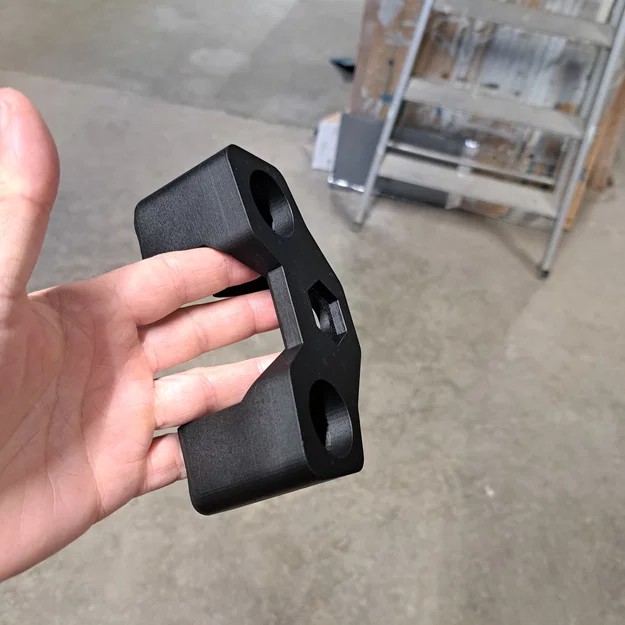 Đế gắn cổng sạc USB cho xe Triumph 900 GT PRO - Image 2