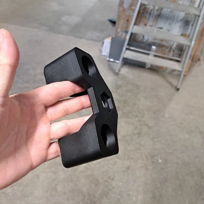 Đế gắn cổng sạc USB cho xe Triumph 900 GT PRO