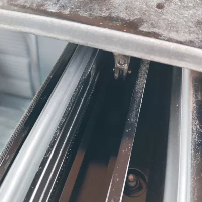 Thanh trượt cửa sổ trời toàn cảnh cho Mercedes