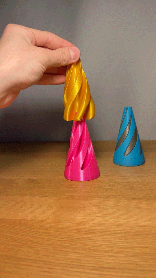 Mô hình Nón Xuyên thấu 'Impossible Passthrough Cone' - Image 2