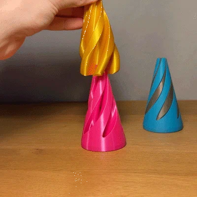 Mô hình Nón Xuyên thấu 'Impossible Passthrough Cone'