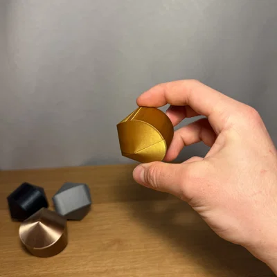 Mô hình đồ chơi lăn Hexasphericon độc đáo