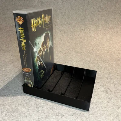 Khay trưng bày băng VHS (VHS Cassette Holder) 3D cho bộ sưu tập retro