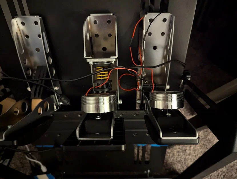 Giá đỡ Bass Shaker cho bàn đạp Fanatec CSL - Image 2