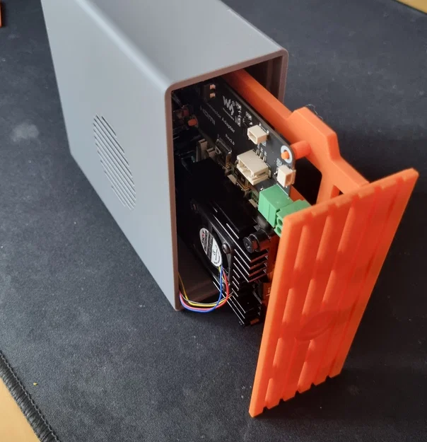 Vỏ case Raspberry Pi 5 + Pimoroni NVMe Base với cổng kết nối phía sau - Image 2