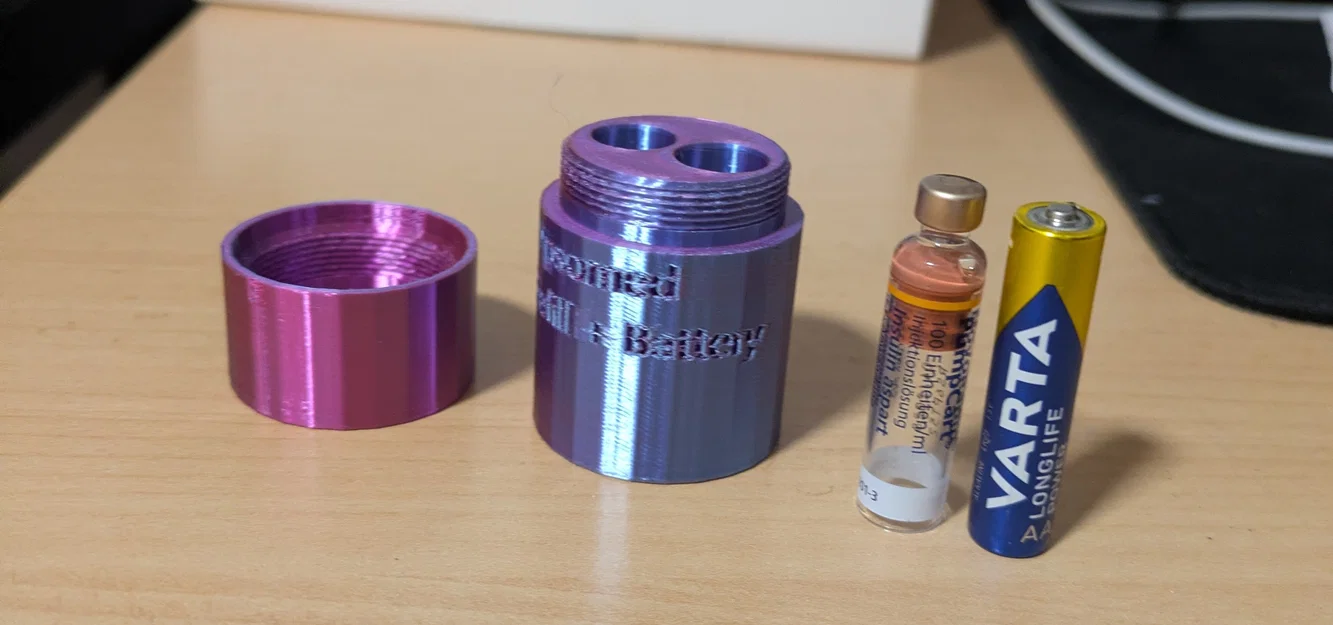 Ypsomed - Hộp đựng ống Insulin và pin dự phòng - Image 1