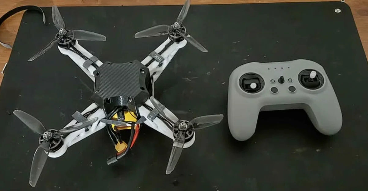 Drone tự in 3D tốc độ 200 km/h với chi phí dưới $200 CAD - Image 2