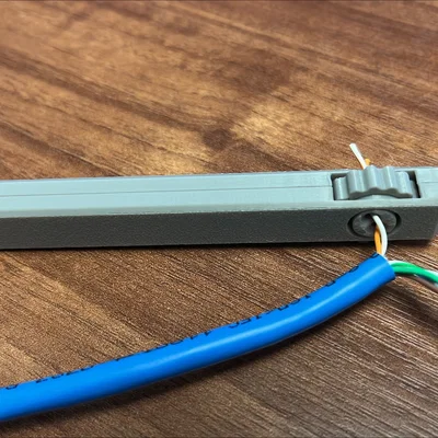 Dụng cụ gỡ xoắn dây Ethernet