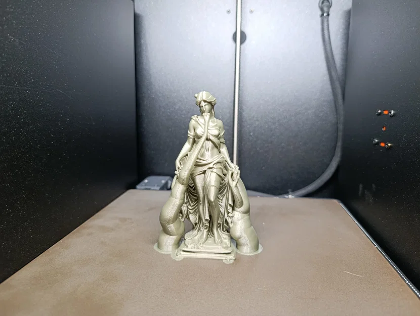 Classical Muse – Tượng Nàng Thơ Với Tà Áo Thanh Lịch - Image 5