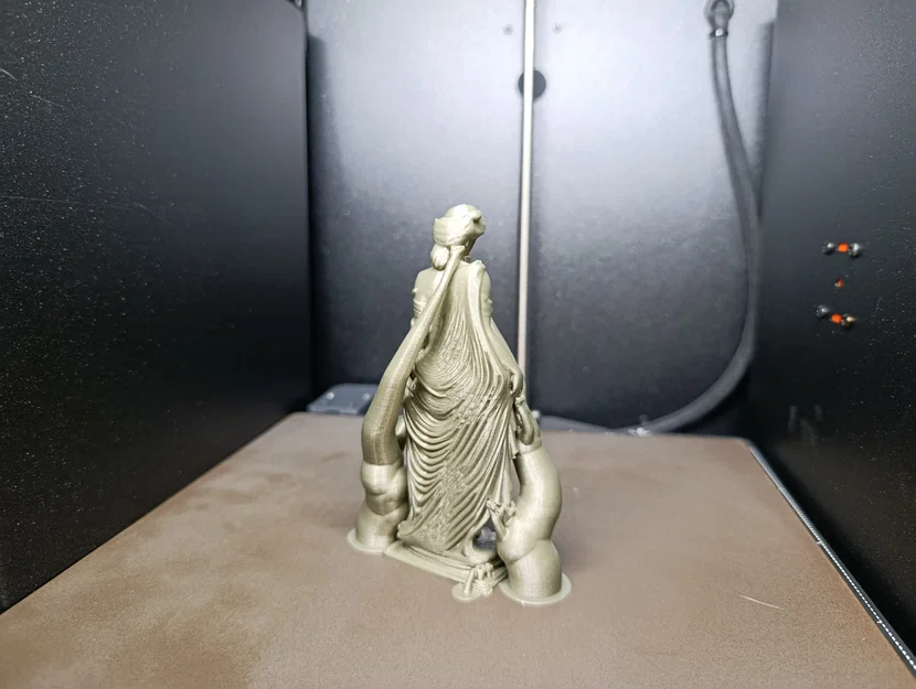 Classical Muse – Tượng Nàng Thơ Với Tà Áo Thanh Lịch - Image 6