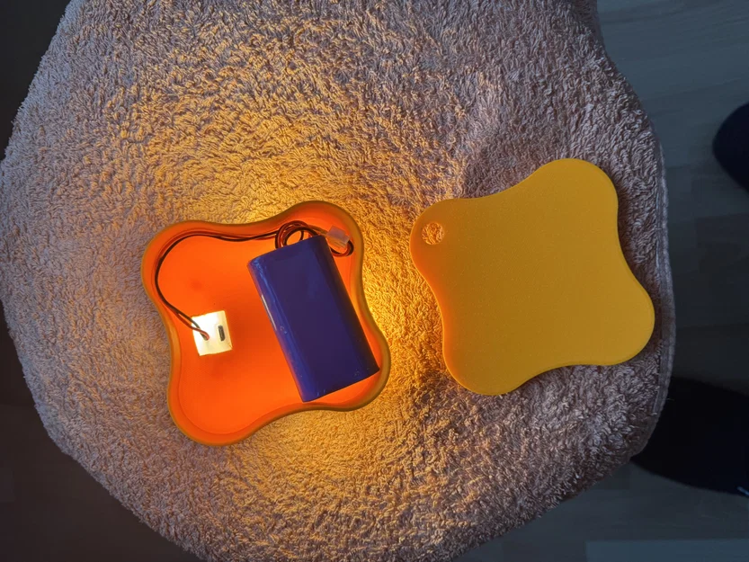 Đế gắn pin dung lượng lớn cho đèn LED ELZO - Image 2