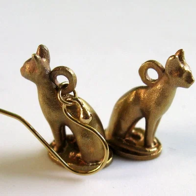 Mẫu in 3D bông tai hình mèo Ai Cập độc đáo và tinh tế