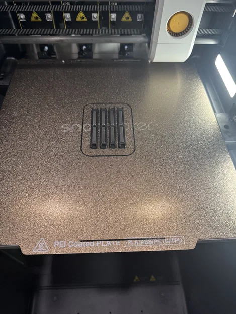 Nam châm hít cửa cho nhôm định hình rãnh 8 / Nut 8 - Image 1