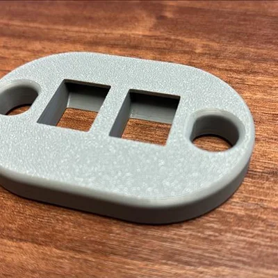 Keystone Holder: Khay giữ đầu nối mạng tiện lợi cho dân kỹ thuật