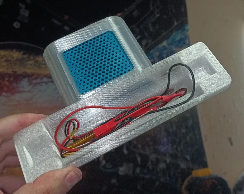 Độ chế vỏ loa Bluetooth với pin dung lượng lớn (BT Speaker Giant Battery) - Image 2