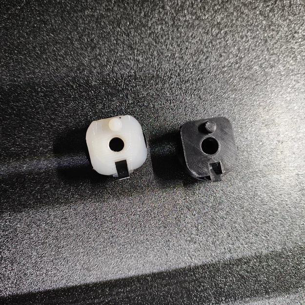 Đai ốc khóa hộp để đồ (glovebox nut) cho xe BMW E39 523i - Image 2