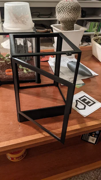 Khung Terrarium cho nhện nhảy (Parametric OpenSCAD) - Image 1