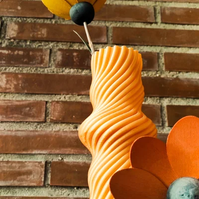 Bình hoa Nudo (Nudo Vase) - Thiết kế trang trí hiện đại