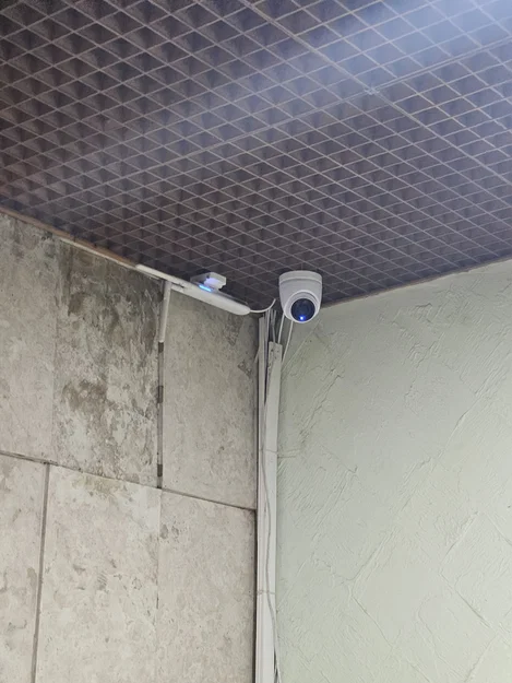 Đế gắn camera Unifi G5 Turret bằng dây rút nhựa tiện lợi - Image 4