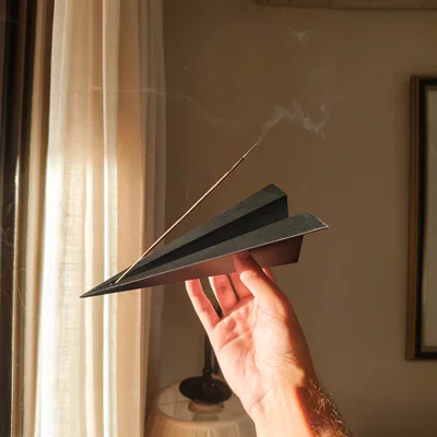 Zen Plane | Đế cắm nhang hình máy bay giấy